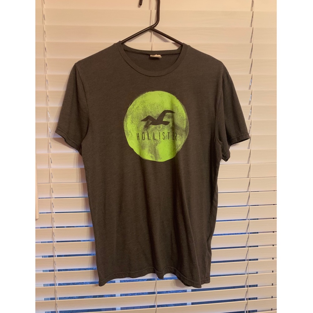 Hollister shirt